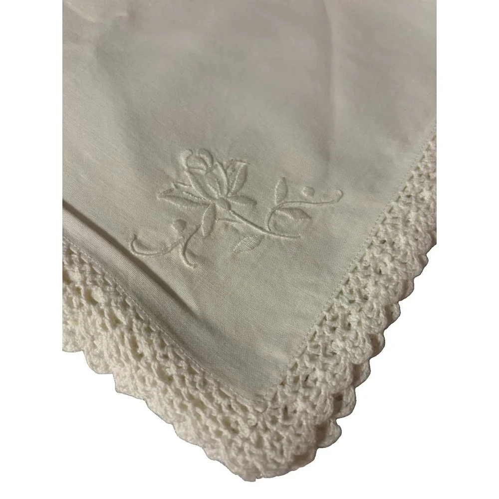 Vintage White Embroidered Rose Napkins Crochet Lace Edge Set Table Linens